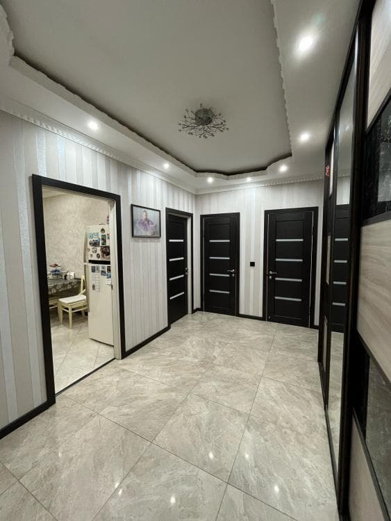 3 комн., 86 м², Блочный, Рынок Столичный 6