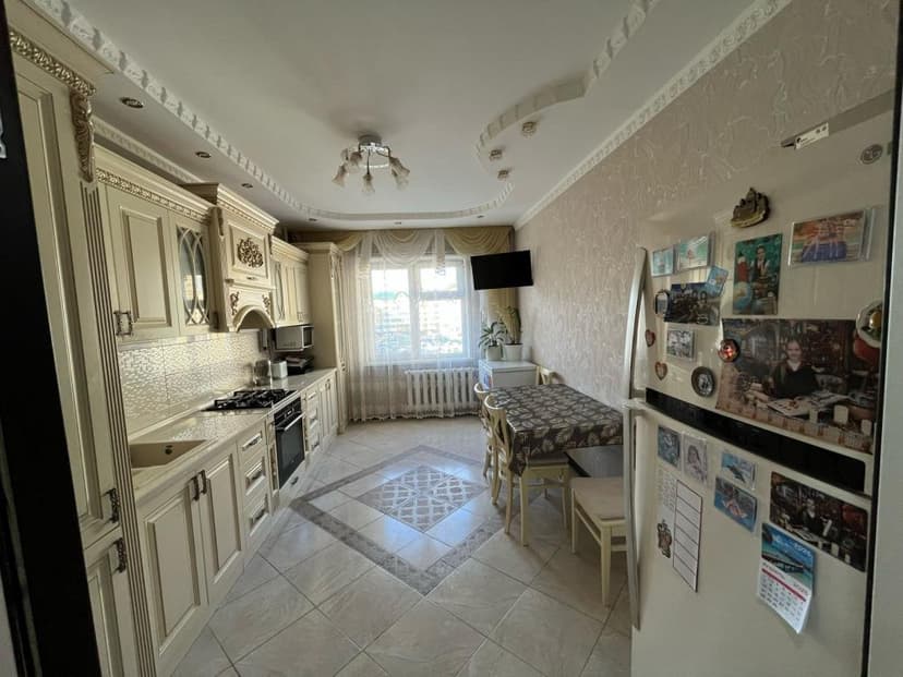 3 комн., 86 м², Блочный, Рынок Столичный 8