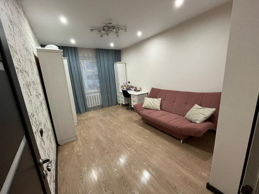 3 комн., 86 м², Блочный, Рынок Столичный 10