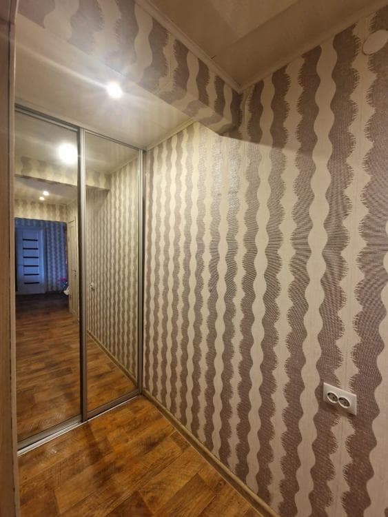 3 комн., 61 м², КПД, Крытый рынок 7