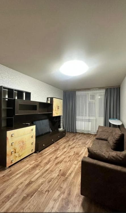 3 комн., 64 м², КПД, Крытый рынок 8