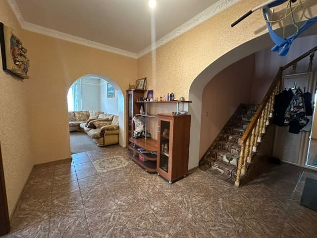 Больше 4 комн., Инд. планировка, Площадь Победы 16