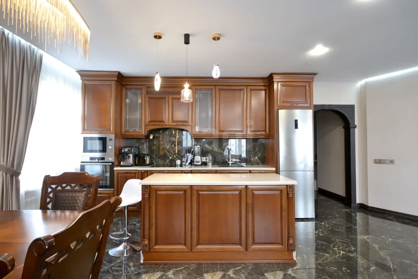 3 комн., 91 м², Монолитно-каркасный