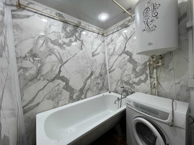 2 комн., 43 м², Дерев. б/у, Крытый рынок 3