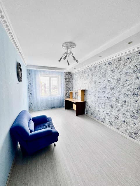 3 комн., 102 м², Инд. планировка, Сахацирк 12