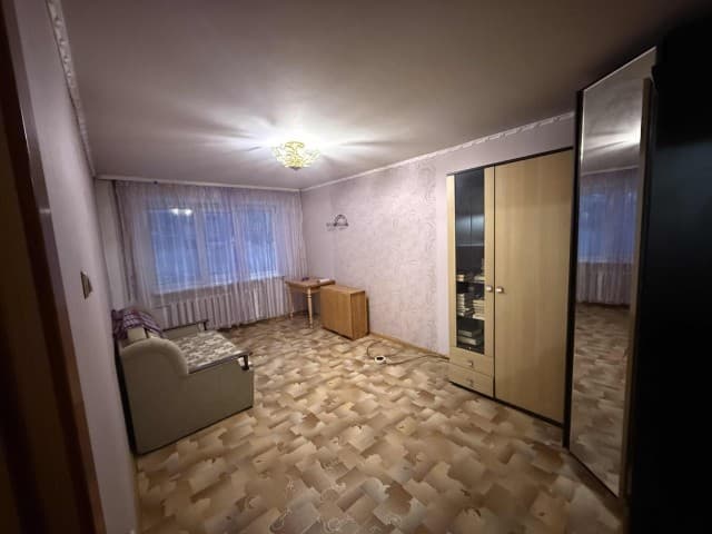 2 комн., 43 м², Сталинка, Дом быта 2