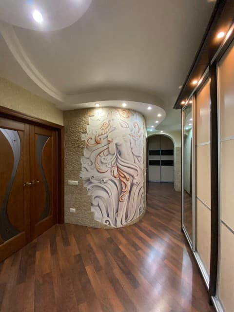 3 комн., Блочный, Площадь Победы 7