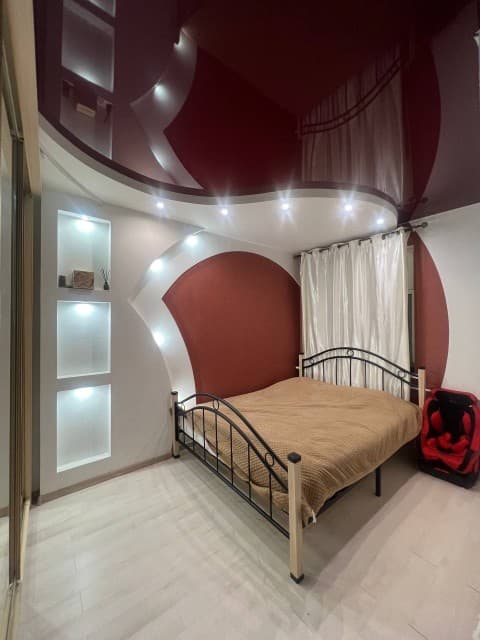 3 комн., 96 м², Блочный, Авиапорт 4