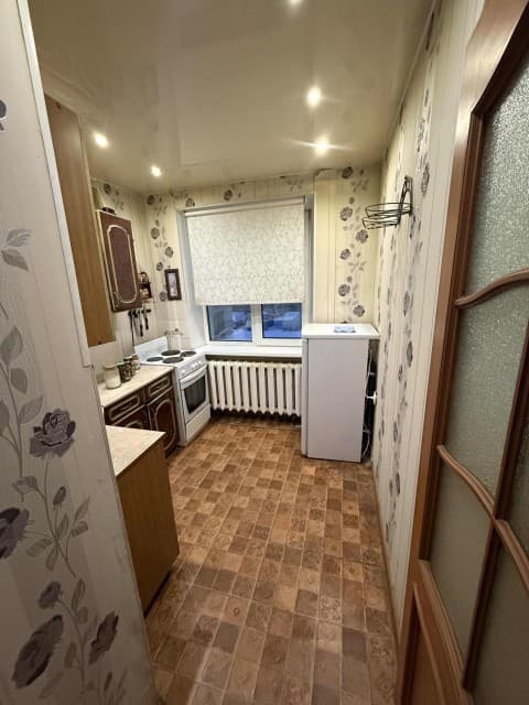 2 комн., 43 м², Сталинка, Дом быта 7