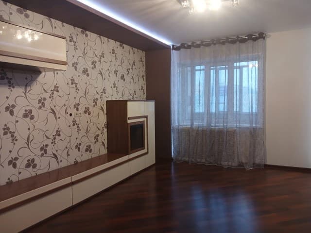 3 комн., Блочный, Площадь Победы 3