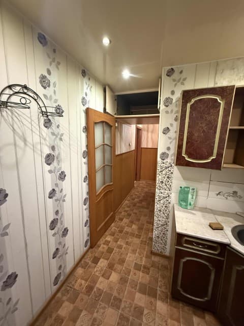 2 комн., 43 м², Сталинка, Дом быта 8