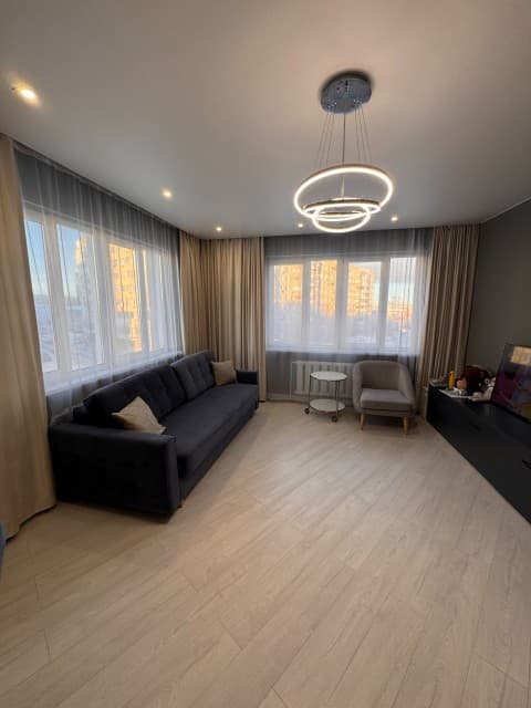 2 комн., 77 м², Инд. планировка, Сахацирк 3