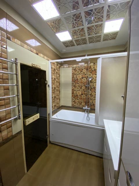 3 комн., Блочный, Площадь Победы 9