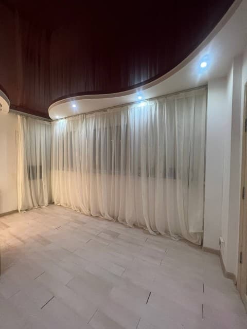 3 комн., 96 м², Блочный, Авиапорт 3