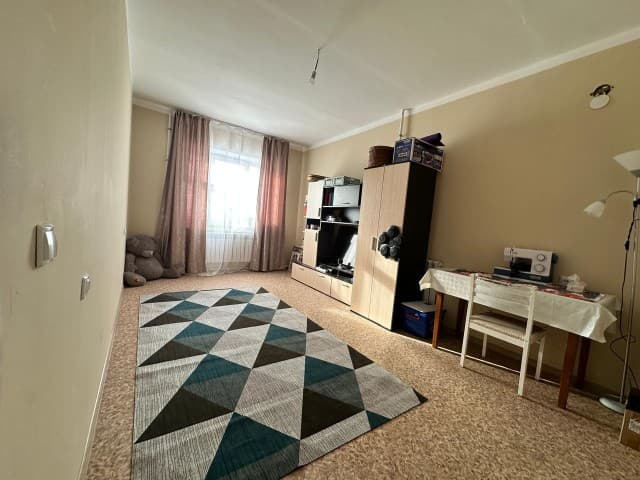 4 комн., 79 м², Блочный, Улус 8