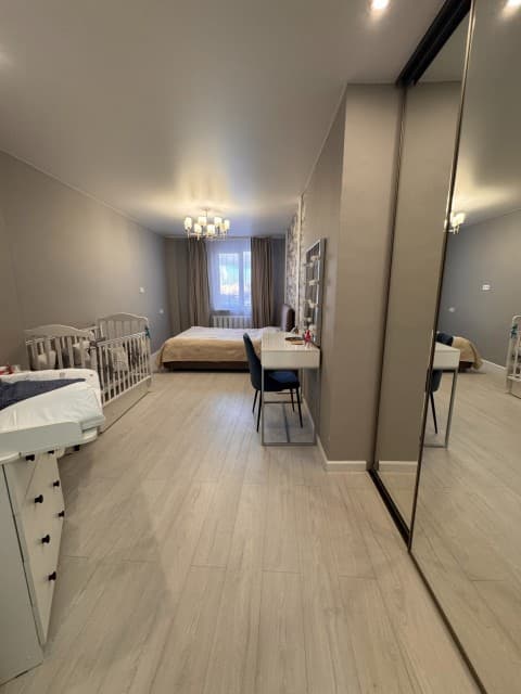 2 комн., 77 м², Инд. планировка, Сахацирк