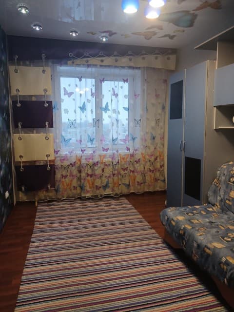 3 комн., Блочный, Площадь Победы 6