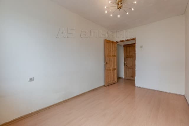 3 комн., 61 м², КПД, 202 мкрн. 13