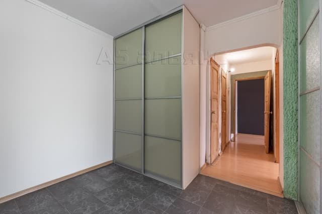 3 комн., 61 м², КПД, 202 мкрн. 14