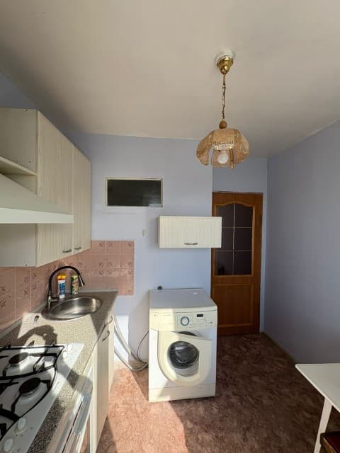 2 комн., 46 м², Блочный, Студгородок 4