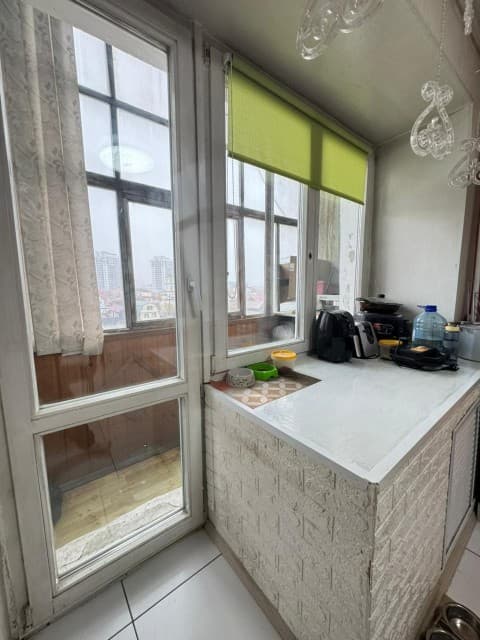 3 комн., 70 м², Блочный, Областная больница, рынок "Манньыаттаах" 9