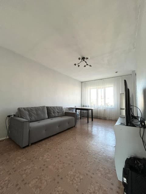 2 комн., 60 м², Блочный, Областная больница, рынок "Манньыаттаах"