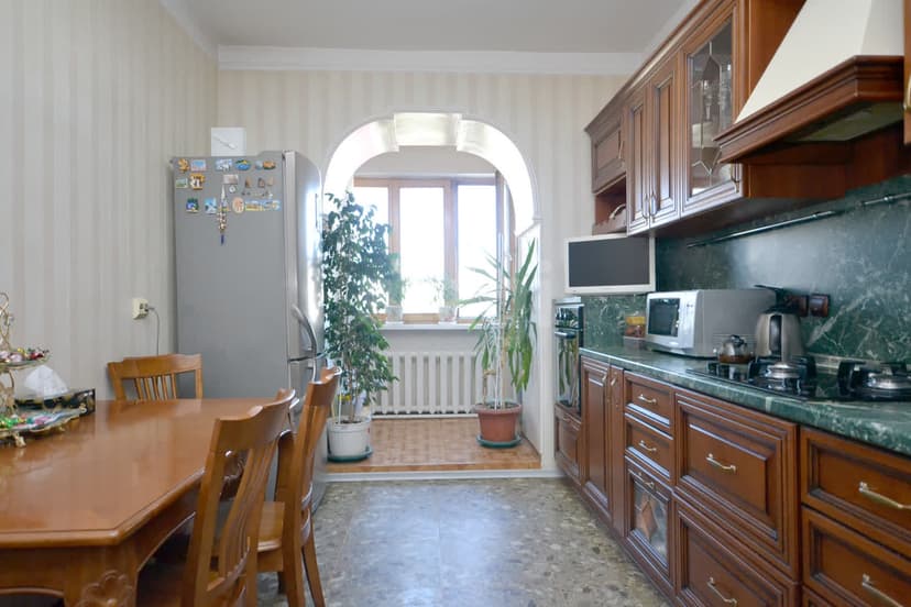 3 комн., 70 м², Инд. планировка 6