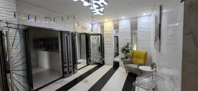 3 комн., Монолитно-каркасный, Кинотеатр Лена 2