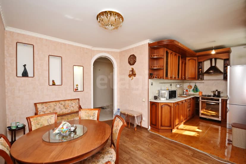 2 комн., 46 м², Инд. планировка 2