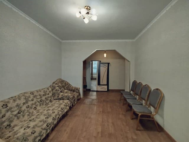 3 комн., 79 м², Сталинка, Центр - район пл. Орджоникидзе 14