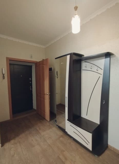 3 комн., 79 м², Сталинка, Центр - район пл. Орджоникидзе