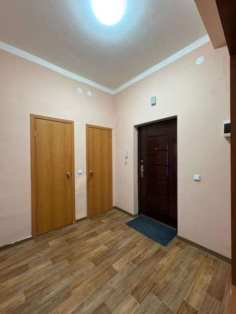 1 комн., 42 м², Блочный, Жатай 12