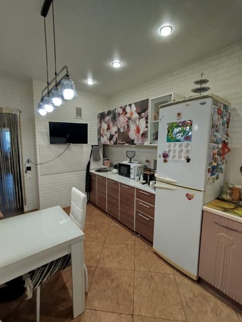 2 комн., Инд. планировка, Авиапорт 2