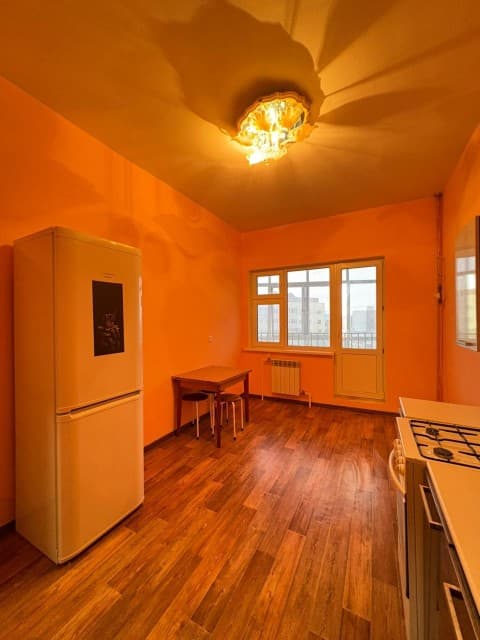 1 комн., 42 м², Блочный, Жатай 8