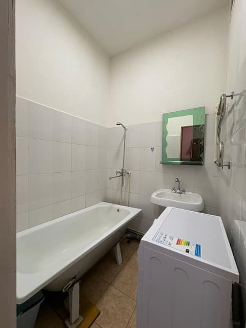 1 комн., 42 м², Блочный, Жатай 9
