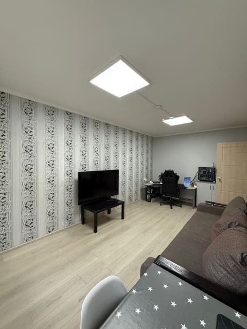 2 комн., 47 м², КПД, Площадь Победы 5