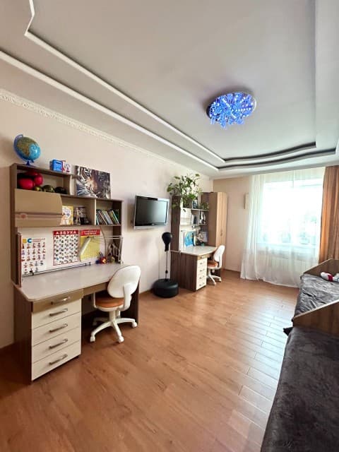 2 комн., 81 м², Блочный, ЯГИТИ 8