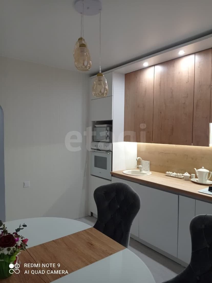 2 комн., 65 м², Монолитно-каркасный