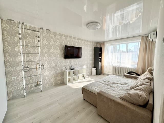 3 комн., 62 м², КПД, Сахацирк 4