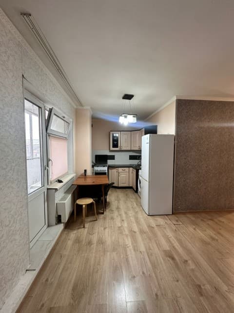 2 комн., 45 м², Монолитно-каркасный, Областная больница, рынок "Манньыаттаах" 3