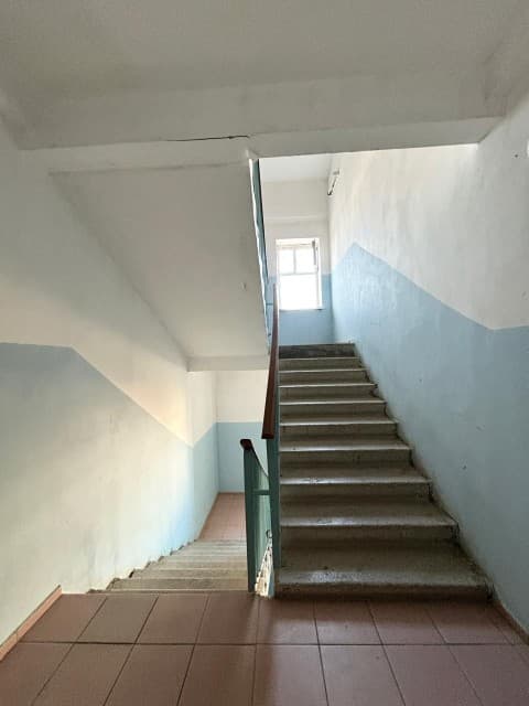 2 комн., 60 м², Блочный, Областная больница, рынок "Манньыаттаах" 13