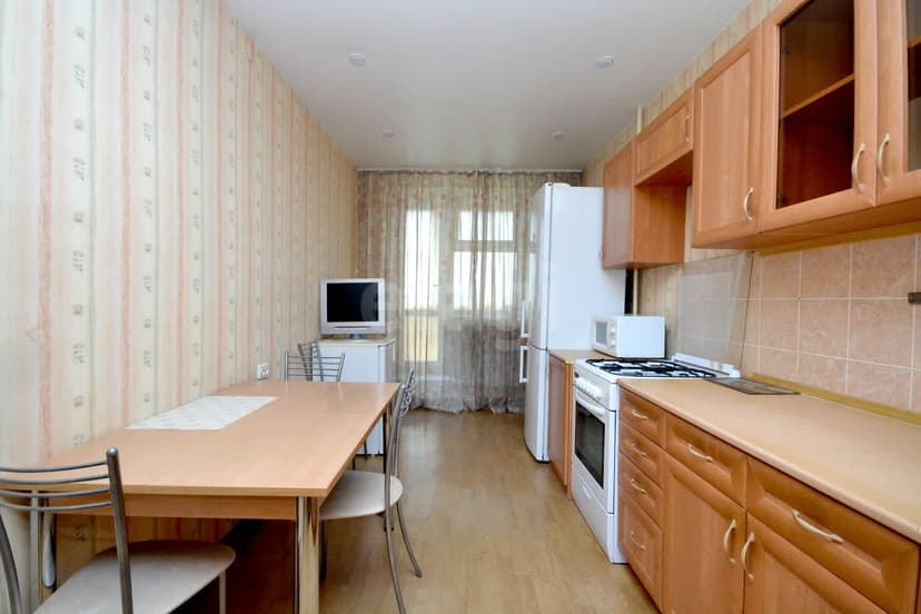 3 комн., 85 м², Инд. планировка 3