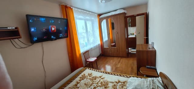 2 комн., 42 м², Блочный, Студгородок 8