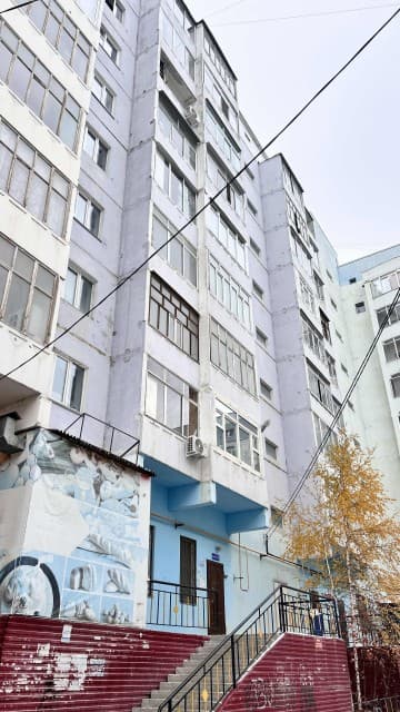 3 комн., 80 м², 112 серия, Областная больница, рынок "Манньыаттаах" 4