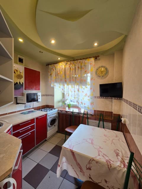 3 комн., 51 м², Блочный, Авиапорт 5