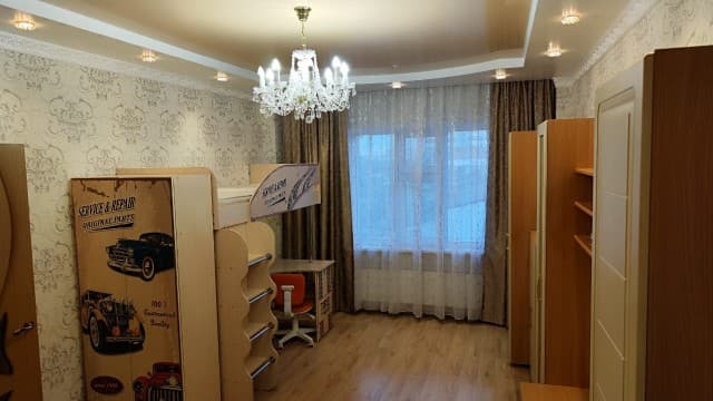 2 комн., 82 м², Инд. планировка, Областная больница, рынок "Манньыаттаах" 9