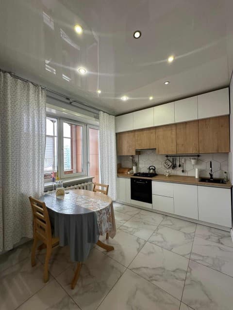 3 комн., 80 м², 112 серия, 202 мкрн.
