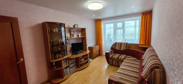 2 комн., 42 м², Блочный, Студгородок 3