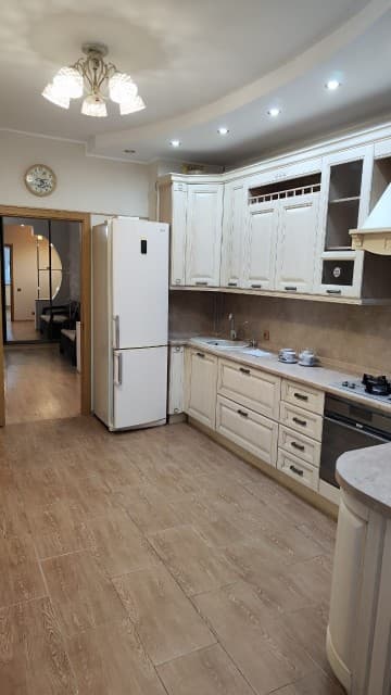 2 комн., 82 м², Инд. планировка, Областная больница, рынок "Манньыаттаах" 3