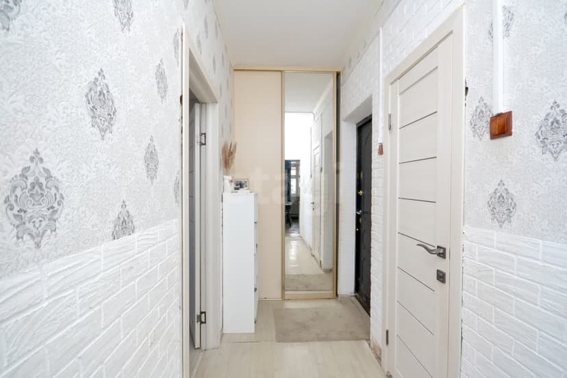 2 комн., 43 м², Инд. планировка 9